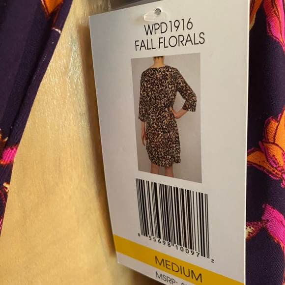 Cute Fall Floral Print Beachlunchlounge Shift Dress with 3/4 sleeve - NWT - Picture 2 of 4